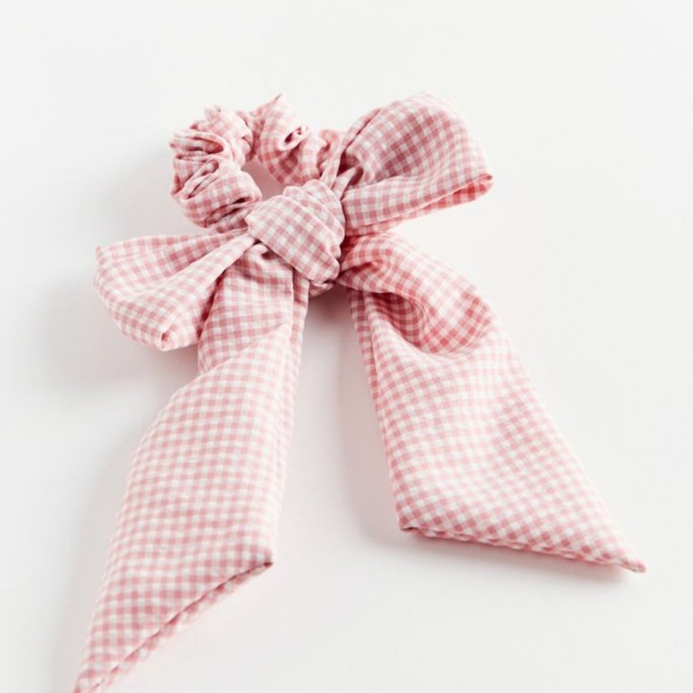 URBAN OUTFITTERS PINK GINGHAM BOW SCRUNCHIE new